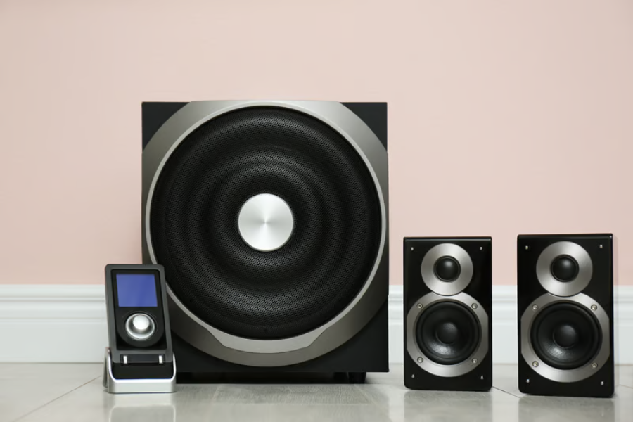 cara mengatasi speaker berdengung dengan memeriksa sistem audio dan koneksi perangkat