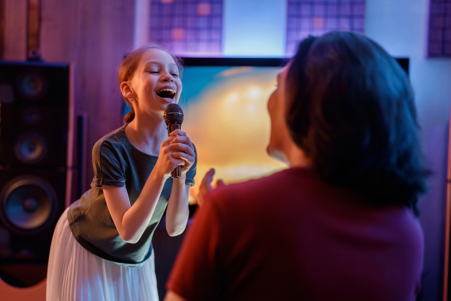 jenis speaker yang cocok untuk karaoke rumahan